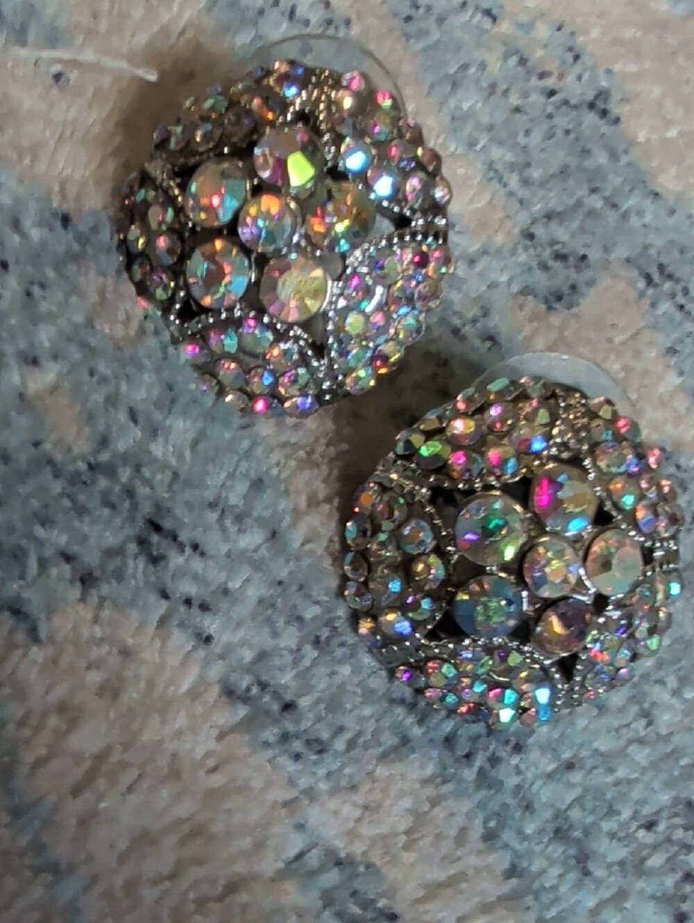 VTG Aurora Crystal Dome Stud Earrings - Iridescent Sparkle MCM Costume Jewelry - Picture 4 of 7